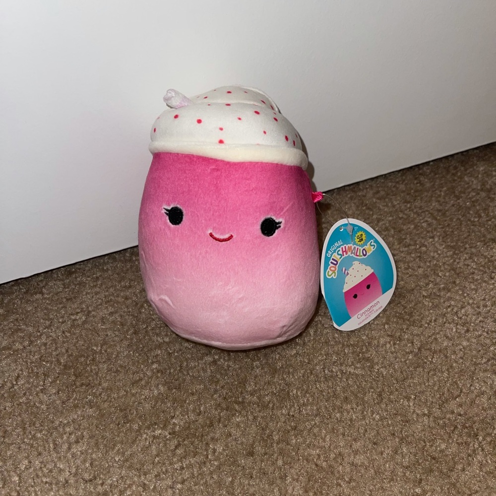 Cinnamon squishmallow